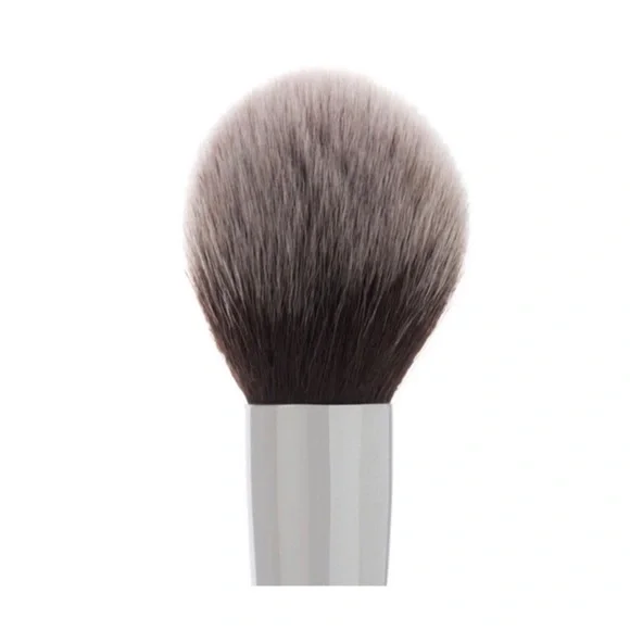 New IT Cosmetics Heavenly Luxe Radiance   Brush #14 - Picture 4 of 9